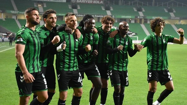 Sakaryaspor Fırtınası: Hatayspor’u 3 Golle Geçerek Lige Damga Vurdu!