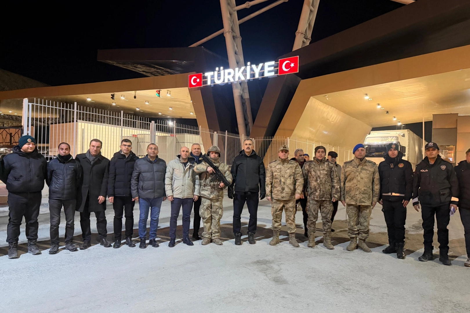 Vali Bozkurt'tan Gürbulak Sınır Hattı'nda inceleme