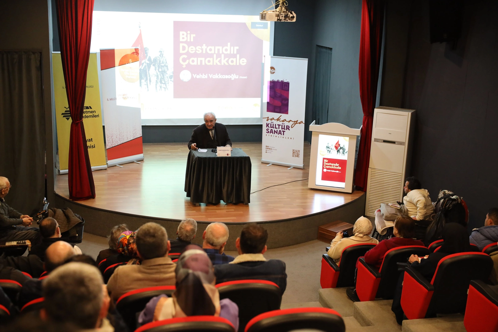 Kocaeli'de İzmitte muhtarlarla birlik ve dayanışma sofrası