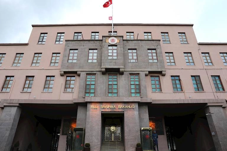 İran'dan ateşlenen Gaziantep'e giren füzeye imha!