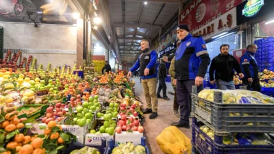 İzmir Büyükşehir Belediyesi’ne bağlı Su Ürünleri Hali ve Sebze-Meyve Hali,